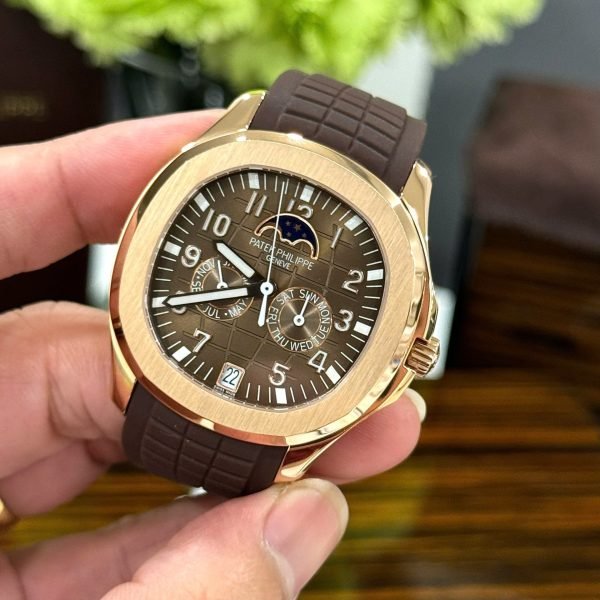 Dong-Ho-Patek-Philippe-Aquanaut-5261R-Mat-So-Chocolate-Replica-Cao-Cap-Nhat-40mm-10-600x600